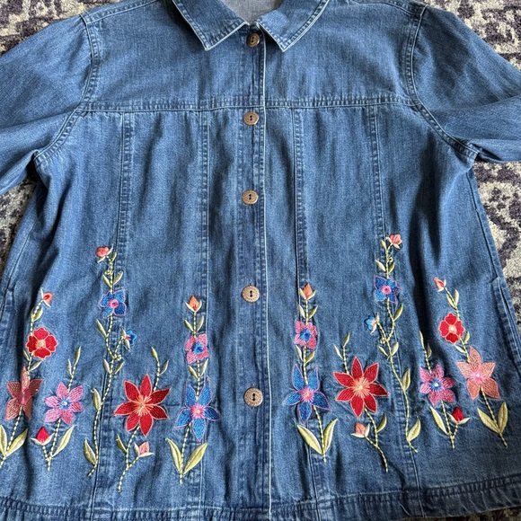 Bobbie Brooks Boho Chic Embroidered Florals Denim Shacket Size Large Whimsical - Picture 2 of 12